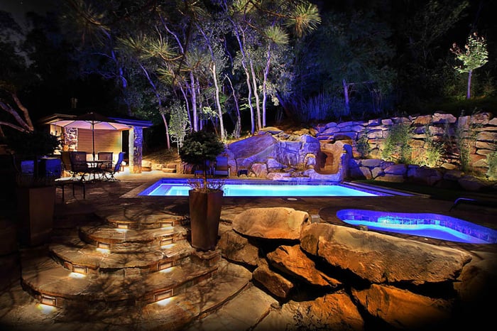 5 Landscape Lighting Ideas for Your Swimming Pool